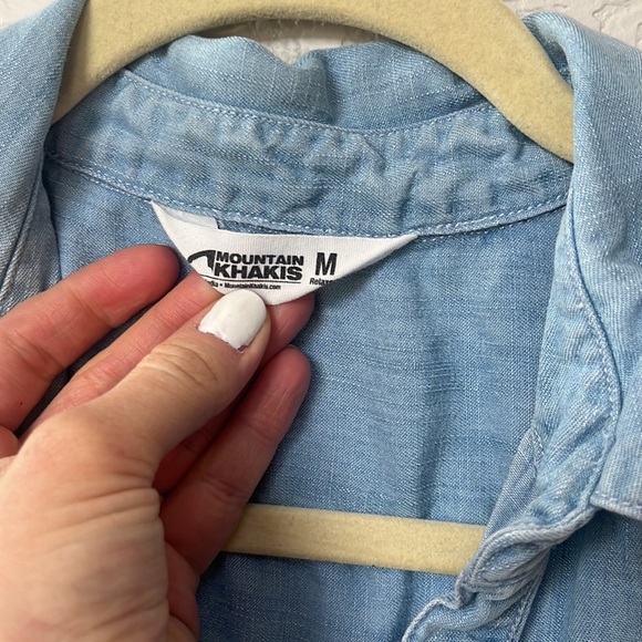 Mountain Khakis Collared Dress Chambray Blue size Medium - Picture 4 of 7